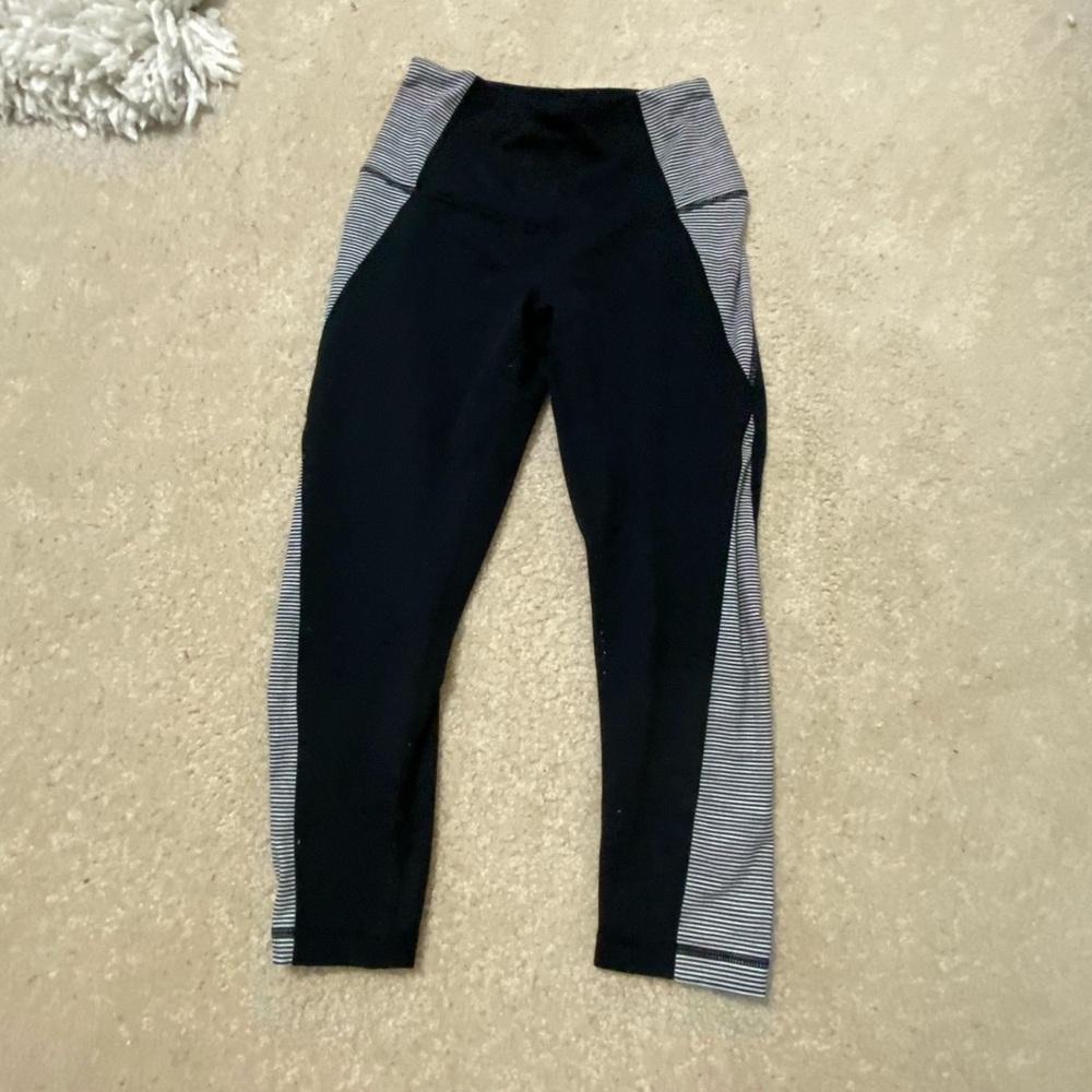 Black and Striped Zella Leggings